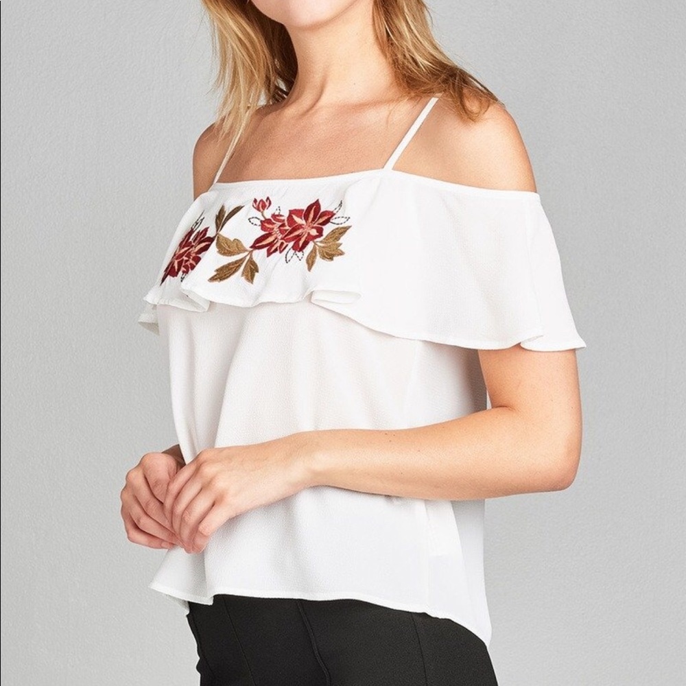 Plus Size Off the Shoulder Embroidery Top